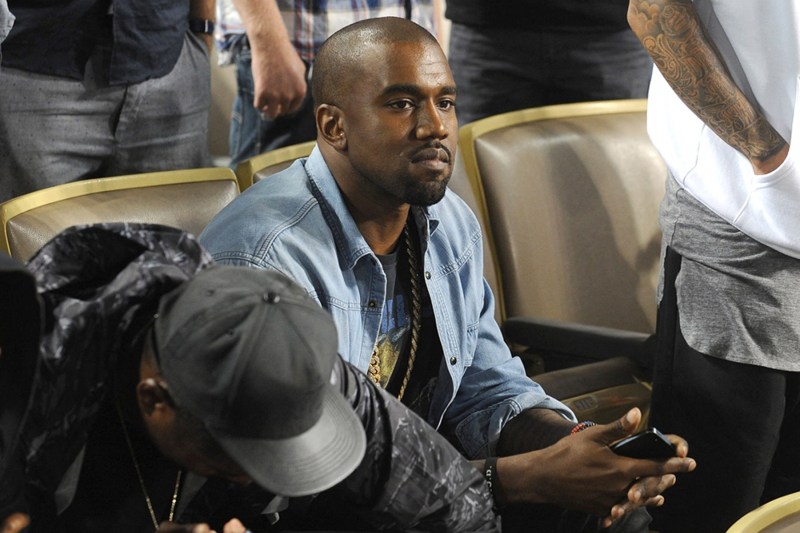 Kanye West claims he suffers from a serious brain condition and apologizes for his behavior in recent years: 
