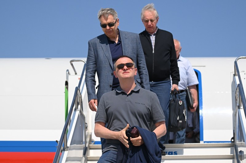 VIDEO The Russians put the head of the dreaded GRU on the ramp to convince Donald Trump that Putin didn't lie to him