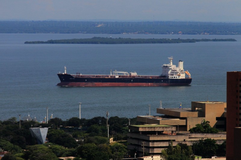 Trump's 'black gold' plan: US oil giants sent to revive Venezuela after fall of Maduro