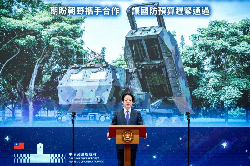 Taiwan's firm reaction after the Chinese military exercises and Xi Jinping's promise of reunification with China