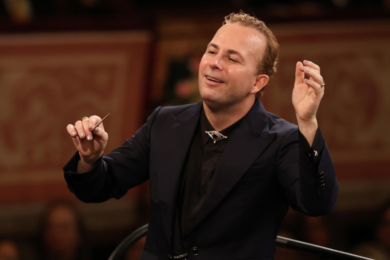 VIDEO Who is the Canadian conductor Yannick Nézet-Séguin who performed and brought the hall to its feet at the New Year's Concert in Vienna