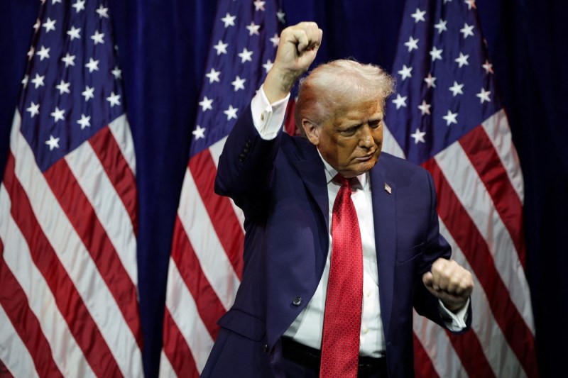 VIDEO Trump says Maduro is copying his dance, but Melania hates him