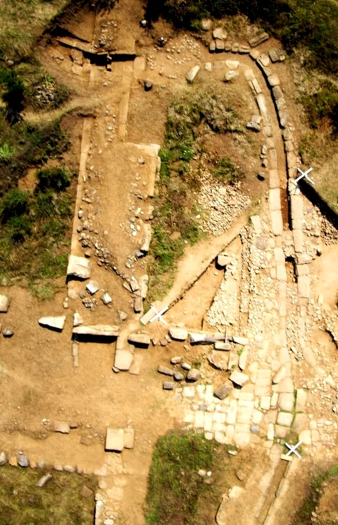 The ruins of Pistiros PHOTO wikipedia