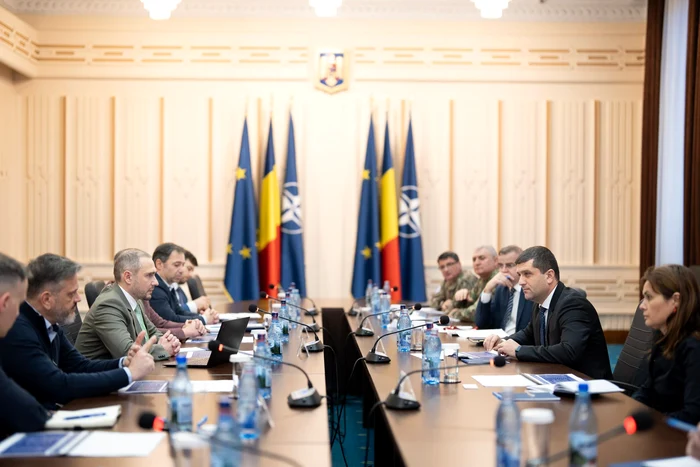 Radu Miruță, meeting with the representatives of the institutions involved in the project PHOTO: Facebook