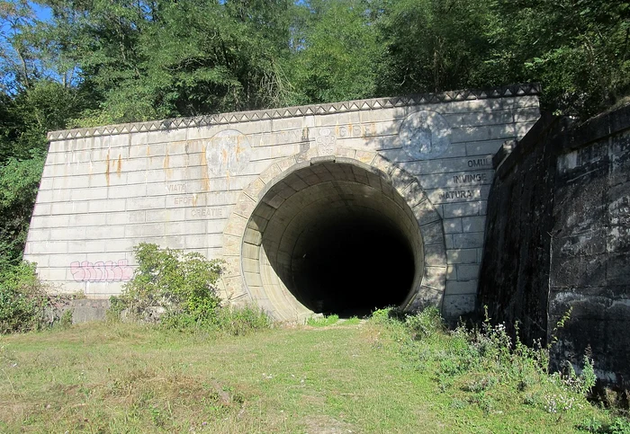 The Gibeah Tunnel. Photo Nenea Harta. Wikipedia