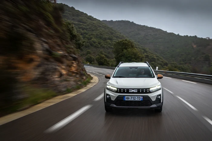 Dacia Jogger Hybrid 155 Photo: Dacia