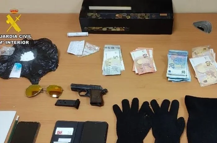 The objects discovered in the Romanian's car. PHOTO: Guardia Civil Spain