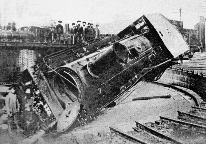 Locomotive overturned by railway workers PHOTO wikipedia