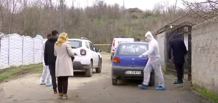 The investigators collected evidence from the scene. PHOTO: video capture/Plus Oltenia