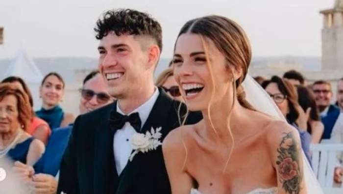 Alessandro Bastoni and his wife Camilla Bresciani, at the wedding PHOTO Facebook