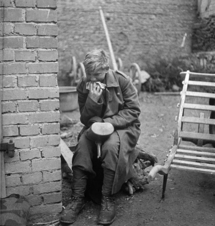 Henke PHOTO John Florea / The LIFE Picture Collection / US Army Archives