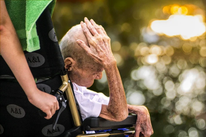 Companions of disabled people risk receiving their money late PHOTO. Pixabay