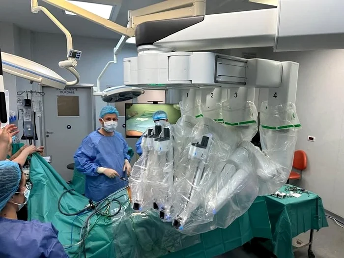 Surgical robots PHOTO: Facebook/Dr. Sorin Patrășcoiu