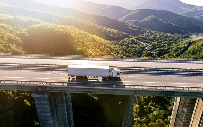 The job of professional driver attracts fewer young people. Photo: Freepik.com