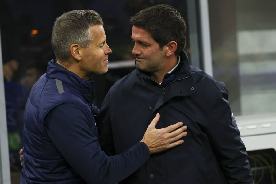 Chivu, defended again by Cassano: 