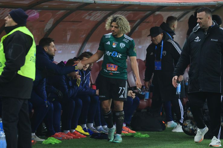 Jayson Papeau was injured in Dinamo - Unirea Slobozia // PHOTO: Ionuț Iordache (GSP.ro)