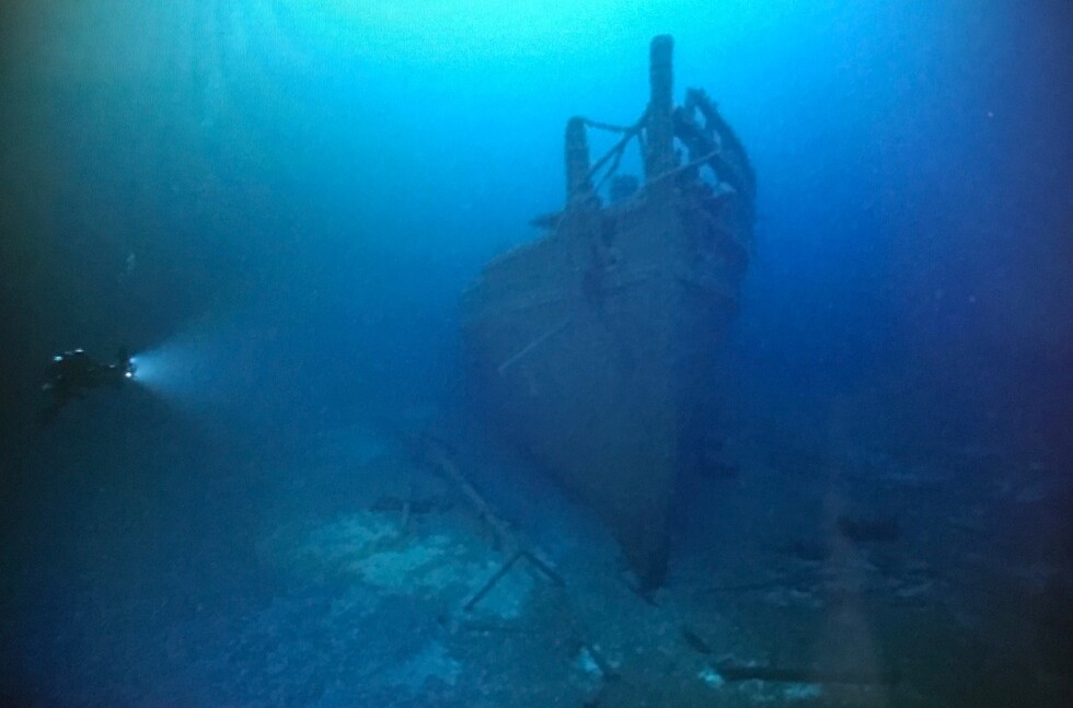 After decades of searching, the US has discovered the wreckage of a luxury steamship that sank more than 150 years ago. Photo 1