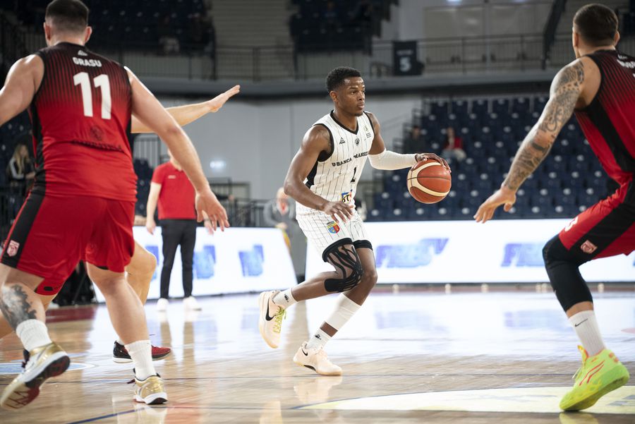 Iverson Molinar, the Panamanian in his first season at U-BT Cluj-Napoca/Photo: CSM Oradea CSM CSU Oradea – U-BT Cluj-Napoca, Romanian Cup final » 4 players prefaced the Romanian basketball derby for GSP