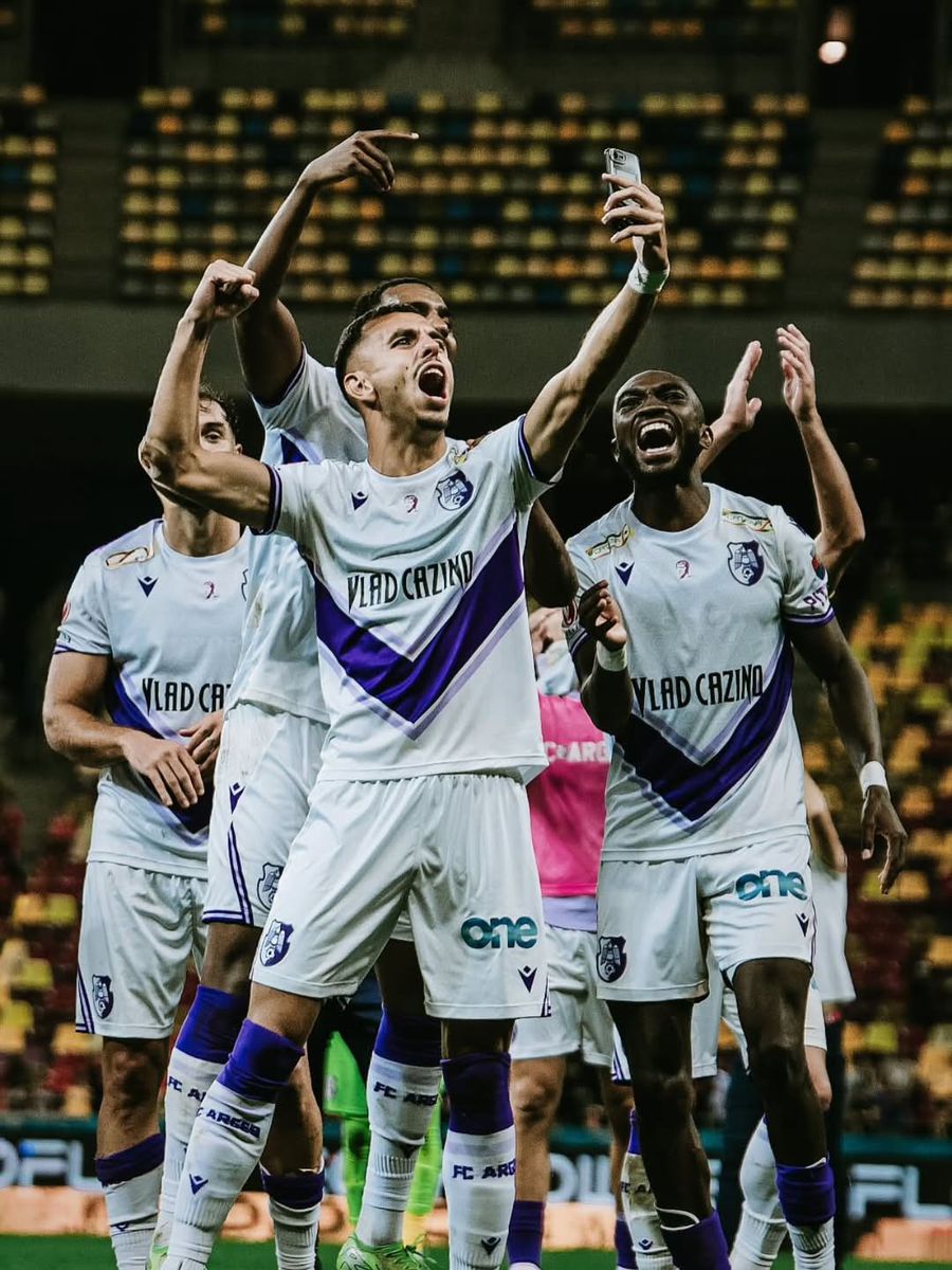 He had doubts before coming to Romania because of a scandal at the national team, but now he declares himself delighted: 