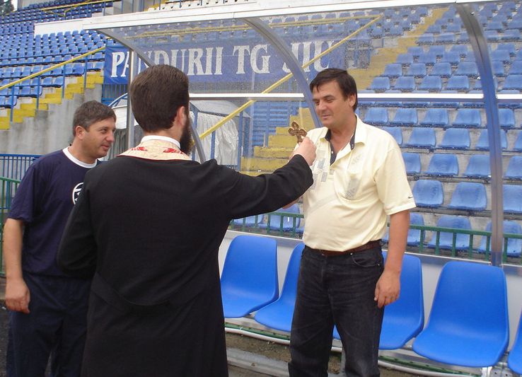 Marin Condescu, throughout the years spent at Pandurii / Photo source: Gazeta Sporturilor Archive