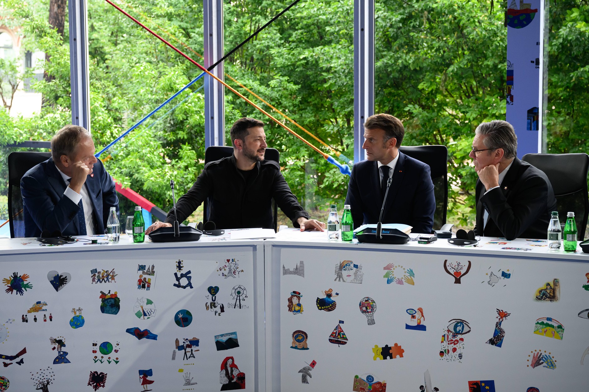 Donald Tusk, Prime Minister of Poland, Volodymyr Zelensky, President of Ukraine, Emmanuel Macron, President of France, and Keir Starmer, British Prime Minister, during a meeting on Ukraine's security at the European Political Community (EPC) summit. Tirana, May 16, 2025