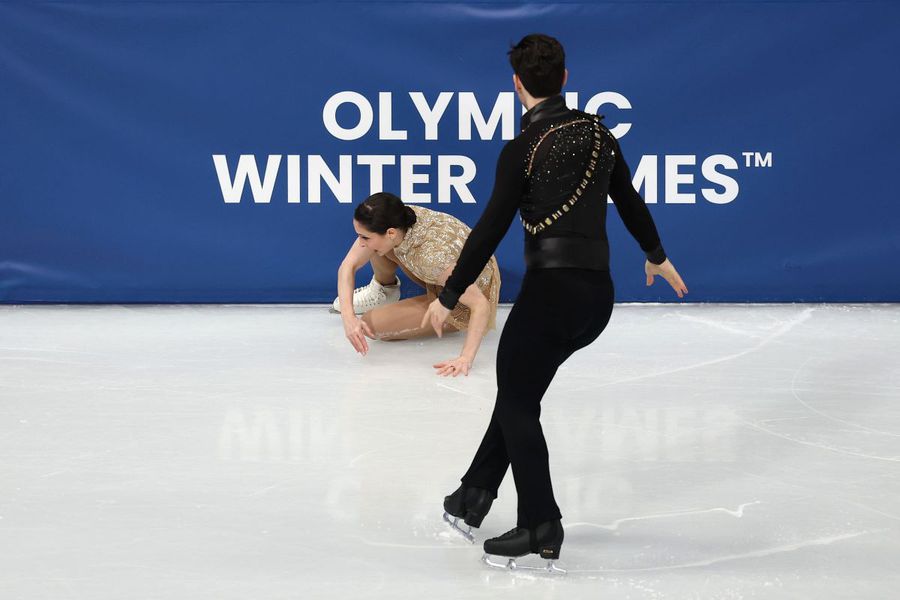 Deanna Stellato-Dudek and the fall from the short program at the 2026 Olympics Photo: Guliver/GettyImages Delayed Olympic debut on ice in Milan Cortina: