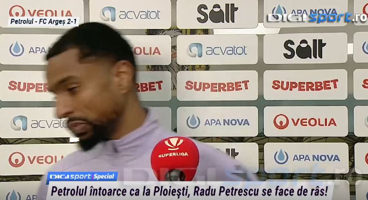 Dani Coman interrupted Adel Bettaieb's interview // PHOTO: Digi Sport capture