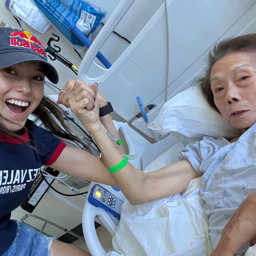 Eileen Gu and her grandmother / photo: instagram @eileengu The painful reason why Eileen Gu was late to the press conference: