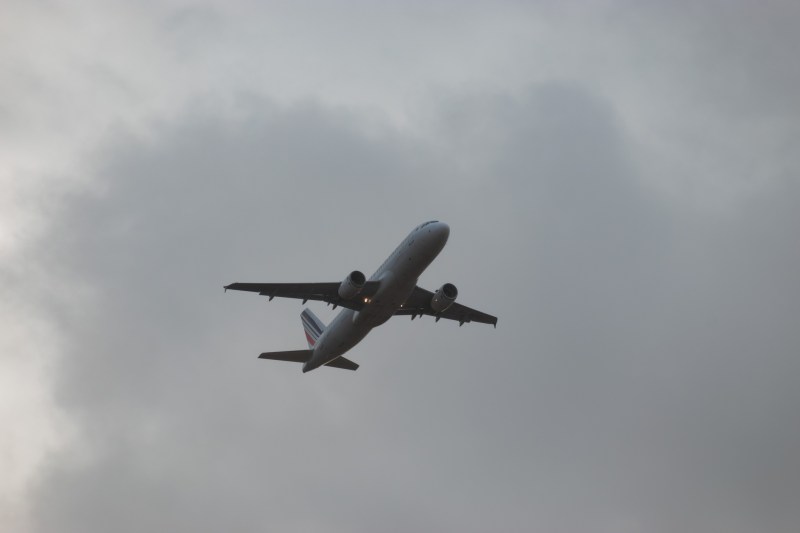 'High risk to civil flights': European agency recommends avoiding Iran's airspace
