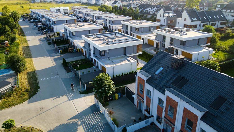 The average square footage available in new investments is shrinking