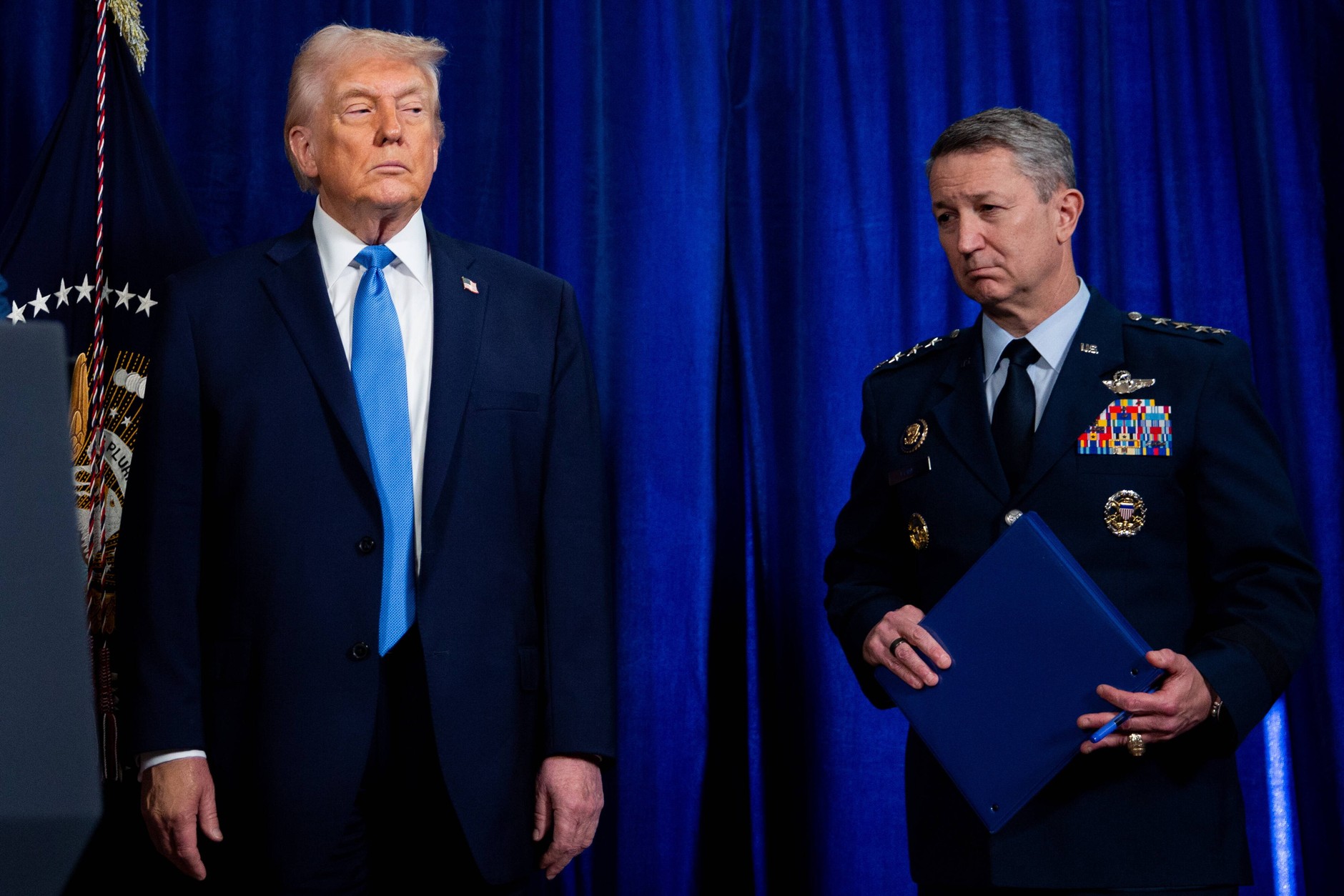 Donald Trump, President of the United States, and Gen. Dan Caine, Chairman of the Joint Chiefs of Staff, during a press conference. Palm Beach, January 3, 2026