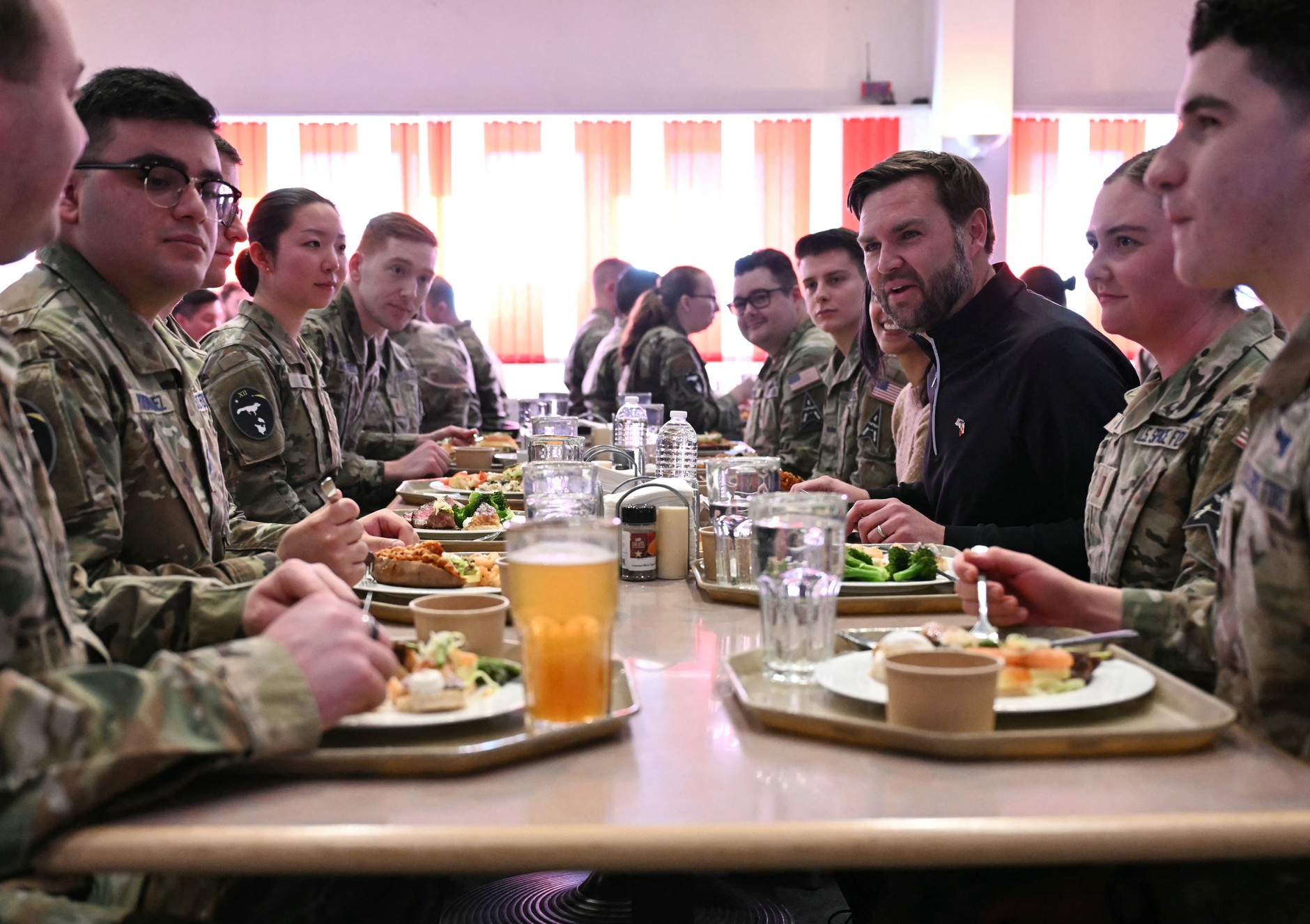 JD Vance, US Vice President, with American soldiers. Pituffik Station in Greenland, March 28, 2025.