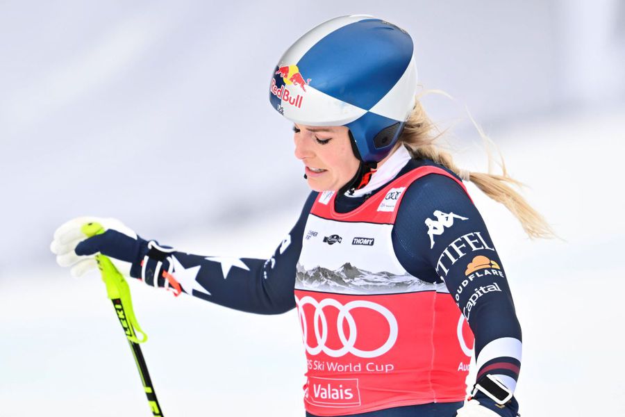 Lindsey Vonn's emotional reaction after being discharged from hospital: 'My leg is still in pieces'
