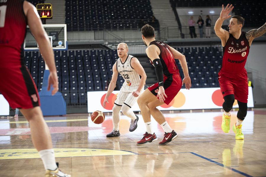 U-BT Cluj-Napoca passed, on the way to the final, CSA Steaua Bucharest and CS Dinamo Bucharest/Photo: CSM Oradea CSM CSU Oradea – U-BT Cluj-Napoca, Romanian Cup final » 4 players prefaced the Romanian basketball derby for GSP