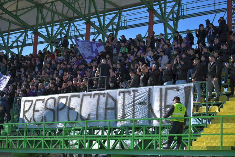 They didn't miss the opportunity! Banners displayed by FC Argeș fans in protest, at the first match after Petrescu's blunder