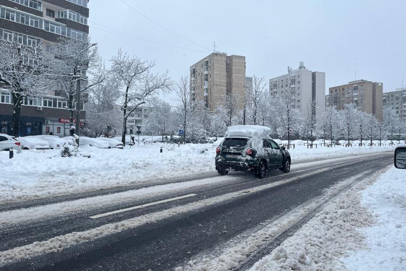 The weather in Bucharest for the next three days. Temperatures drop below 0 degrees again