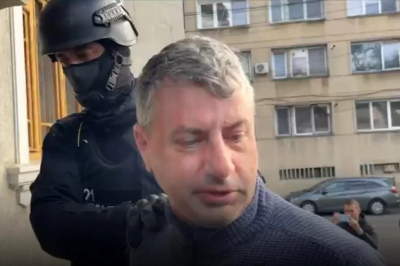 The man from Iași who attacked his ex-wife with a hammer and then set her on fire in front of the apartment block found out his sentence