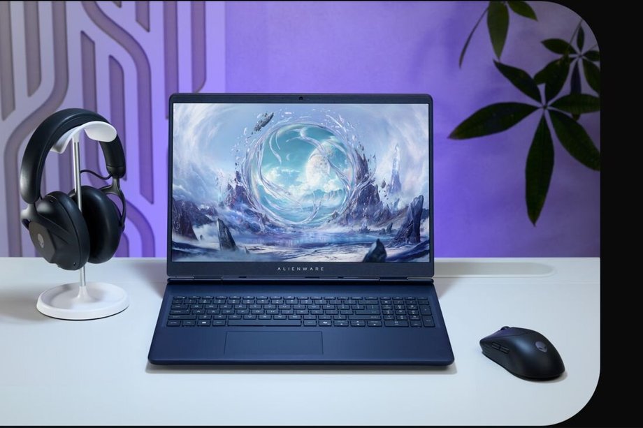 The laptop market is still holding up, but we expect that problems with the availability and price of cheaper notebooks will only be a matter of time.