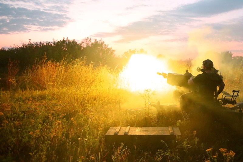 Over half a billion euros for Ukrainian anti-aircraft, plus 1,000 missiles. The London ad