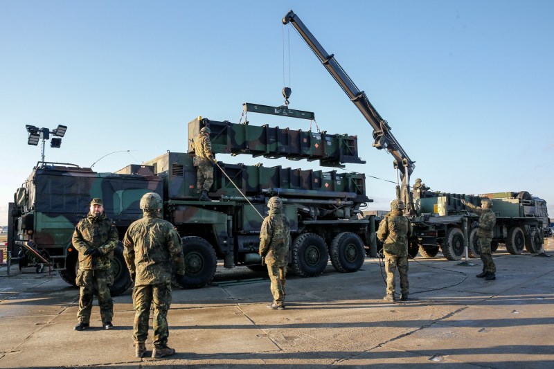 Rutte urges NATO allies to rummage through their own arsenals for new weapons for Ukraine