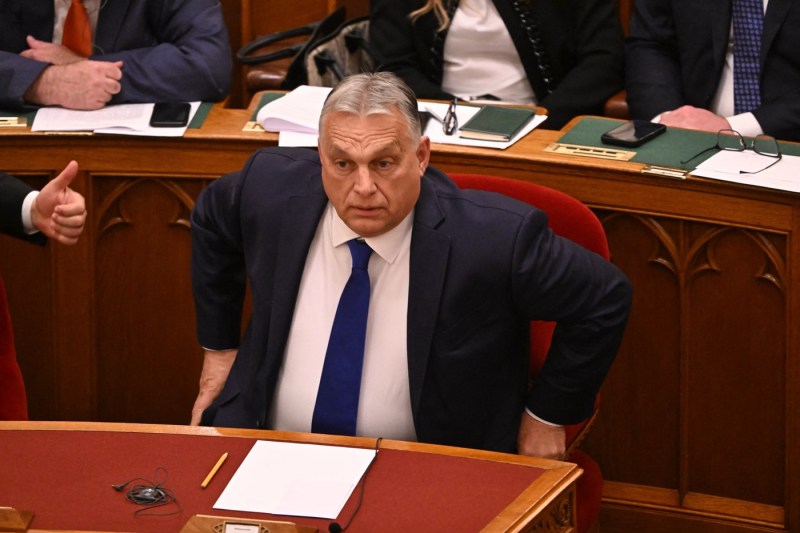 Viktor Orban rules out the need for austerity measures after the April elections.