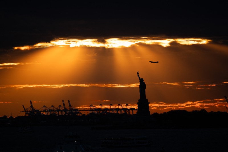 Where is the US deporting African immigrants
