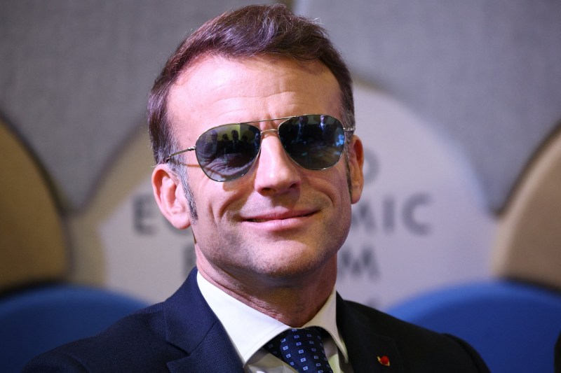 Emmanuel Macron: Dialogue with Vladimir Putin must be prepared 