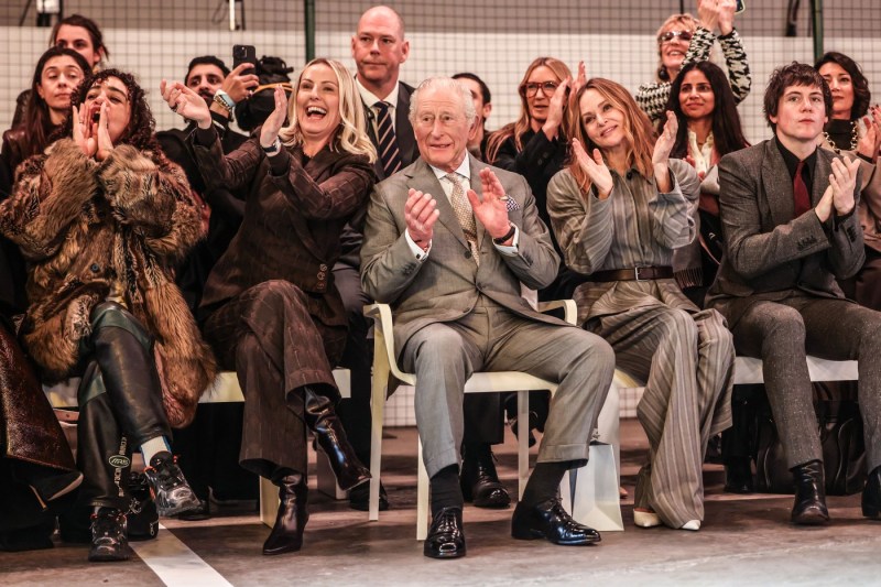 VIDEO King Charles, smiling appearance at the opening of London Fashion Week, despite the arrest of his brother Andrew