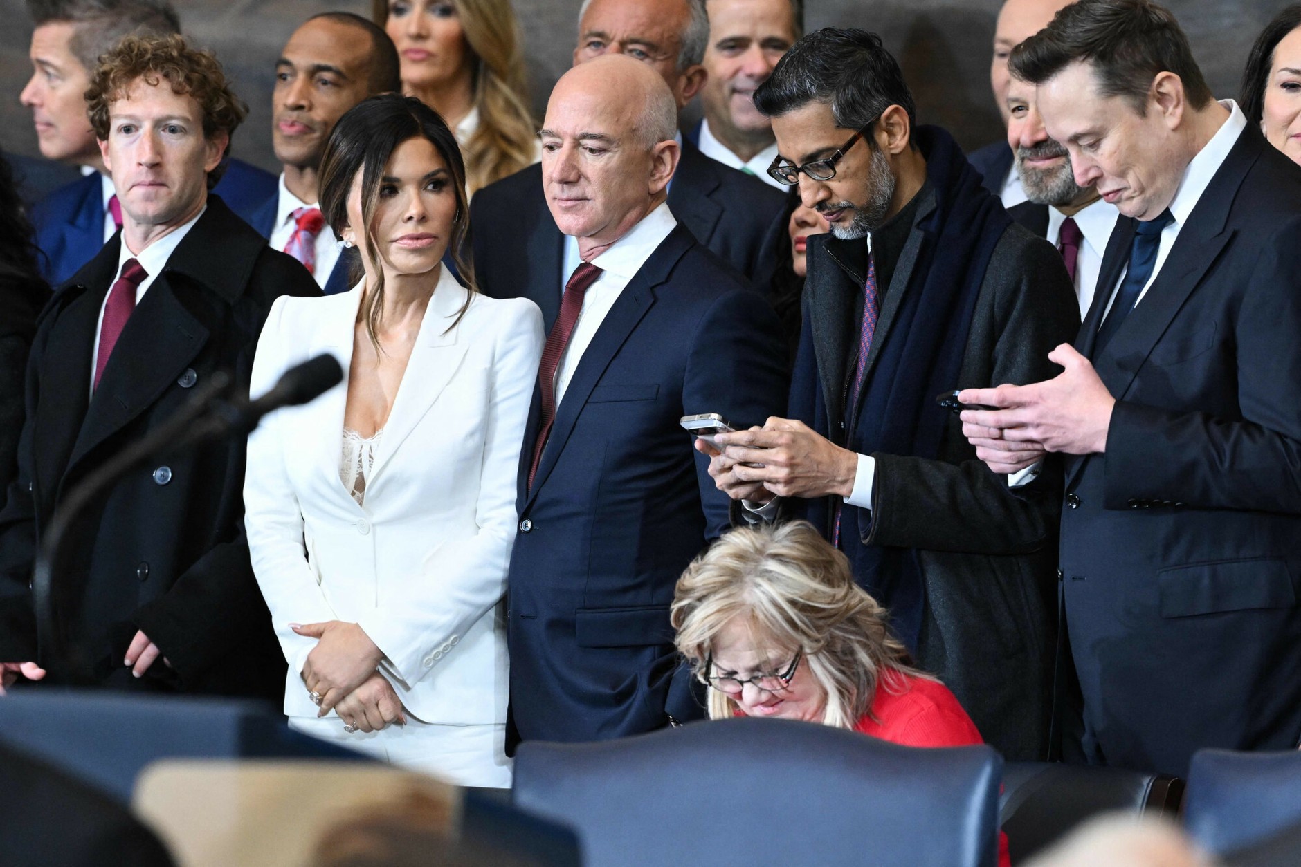Zaprzysiężenie Donalda Trumpa. Od lewej: Mark Zuckerberg, Lauren Sanchez (żona Bezosa), Jeff Bezos, szef Google’a Sundar Pichai, Elon Musk.