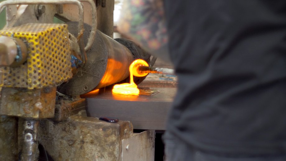 This is how the production of gold mosaics in Orsoni looks like