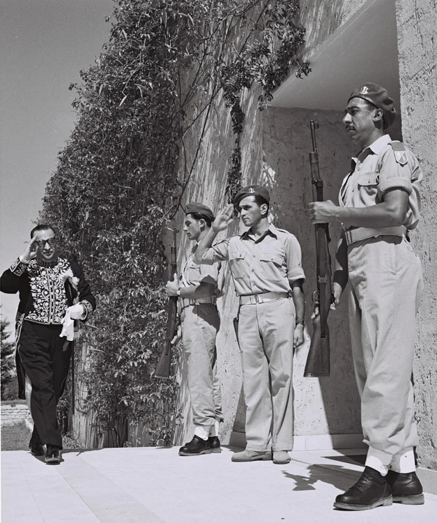 The Iranian minister visiting the president of Israel PHOTO wikipedia