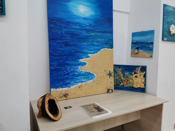 Blue dominates most of the artist's works PHOTO: Alina Mitran