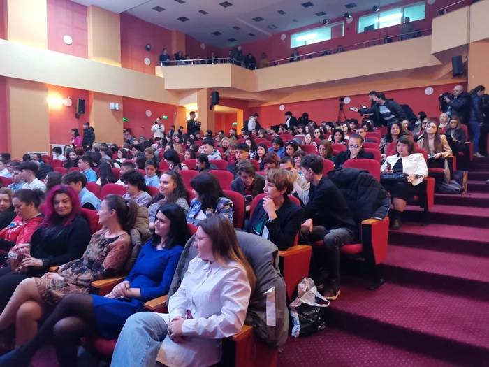 600 students and teachers were awarded in Olt PHOTO: Alina Mitran