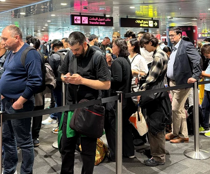Romanians, stuck in airports in the Middle East PHOTO: Răzvan Pascu/FB